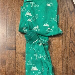Green Kids Pajamas with Mountain Print